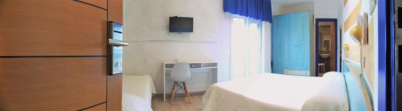 Hotel Diplomatic Riccione Eksteriør billede