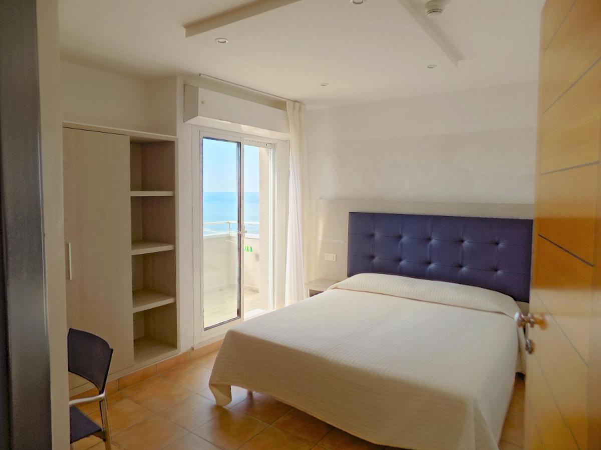 Hotel Diplomatic Riccione Eksteriør billede
