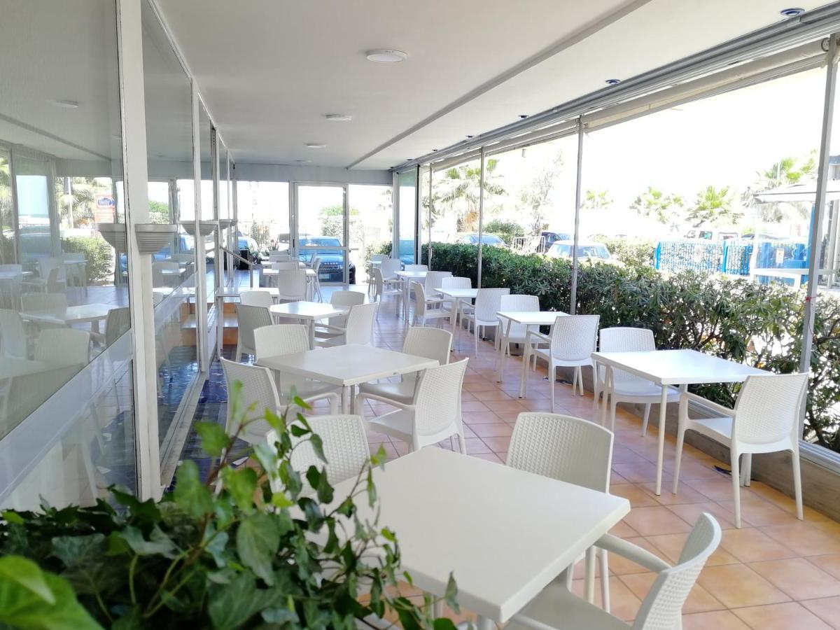 Hotel Diplomatic Riccione Eksteriør billede