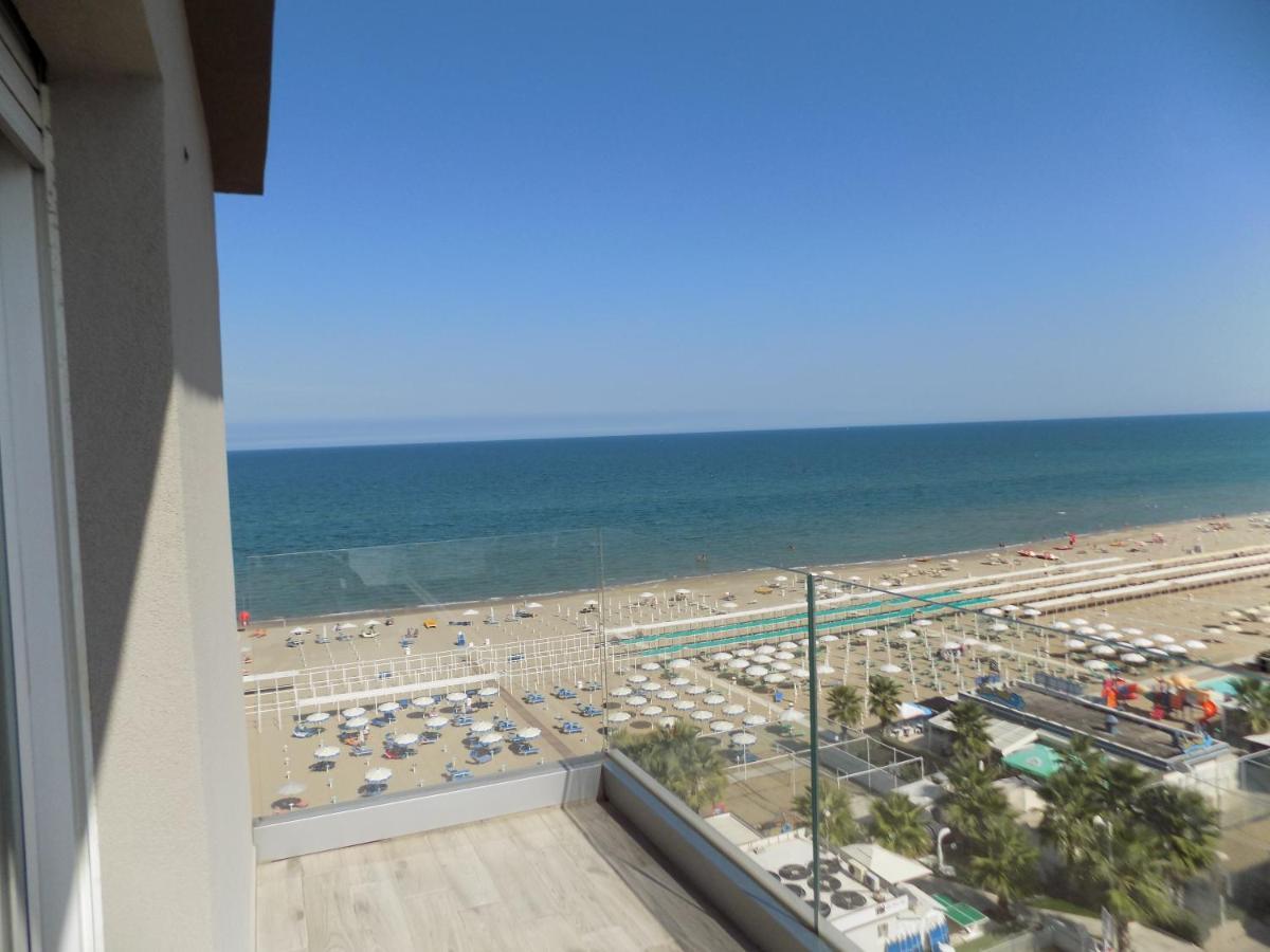 Hotel Diplomatic Riccione Eksteriør billede