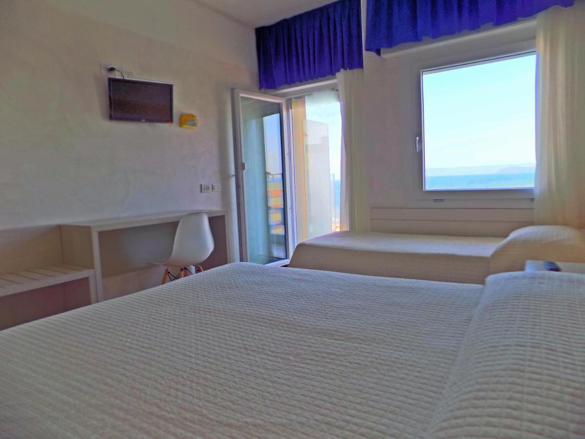 Hotel Diplomatic Riccione Eksteriør billede