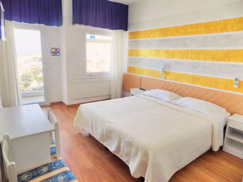 Hotel Diplomatic Riccione Eksteriør billede