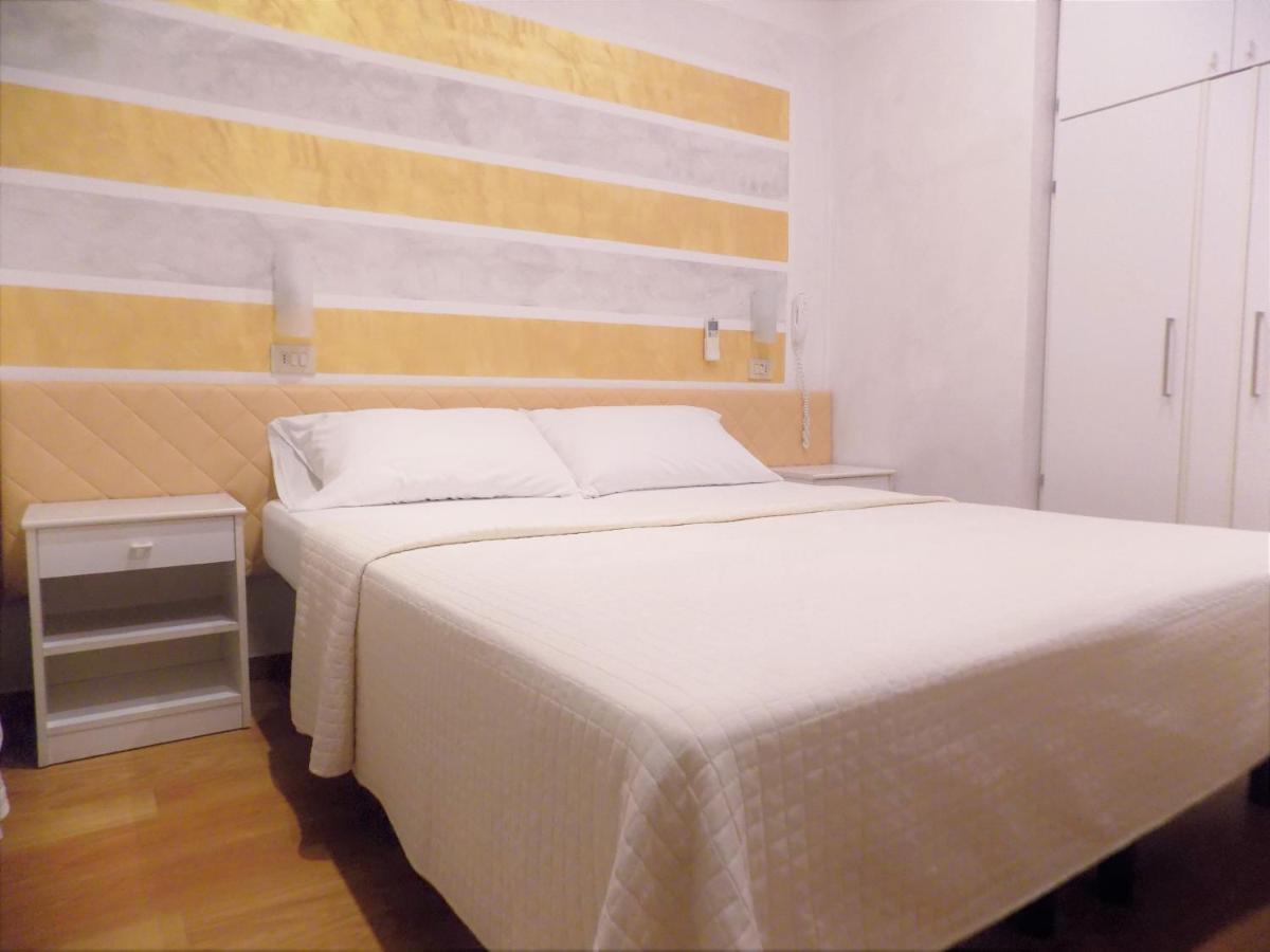 Hotel Diplomatic Riccione Eksteriør billede