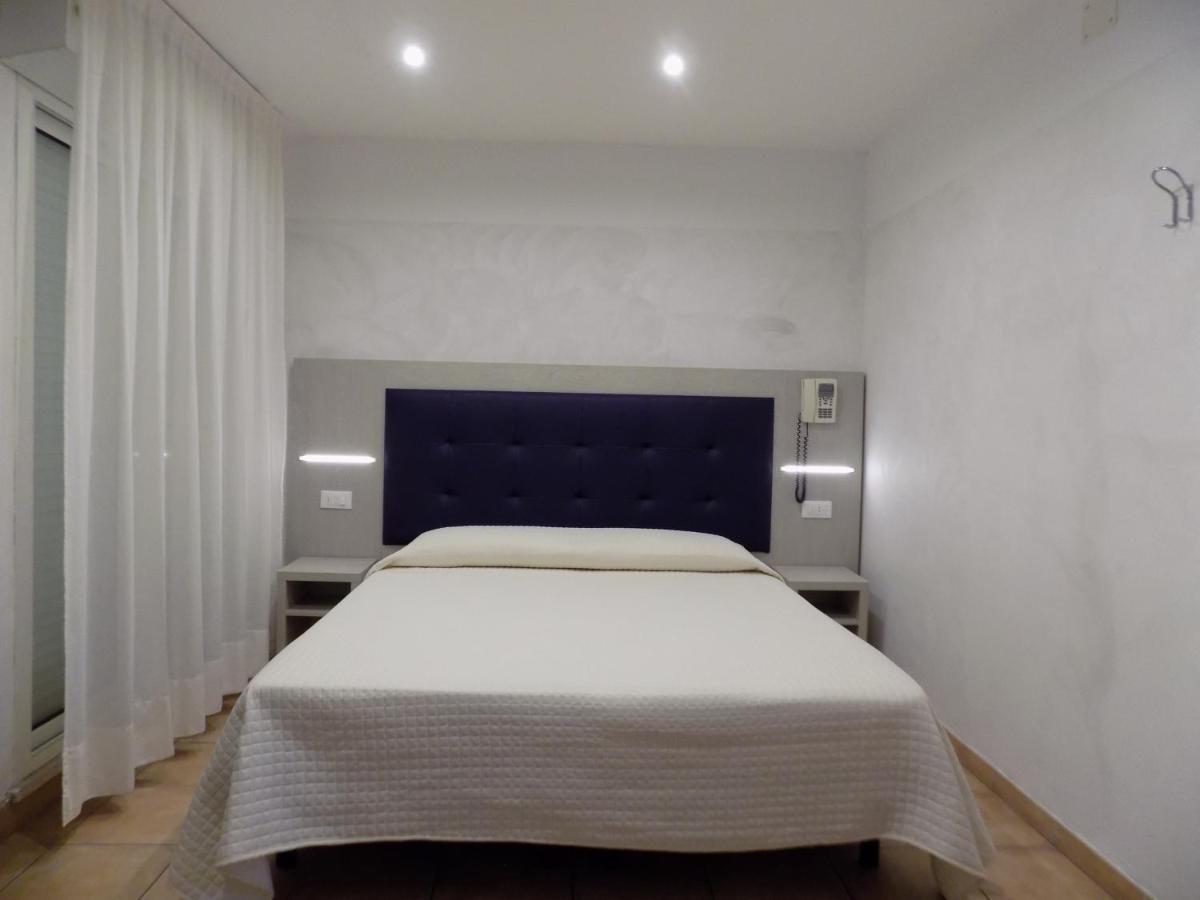 Hotel Diplomatic Riccione Eksteriør billede