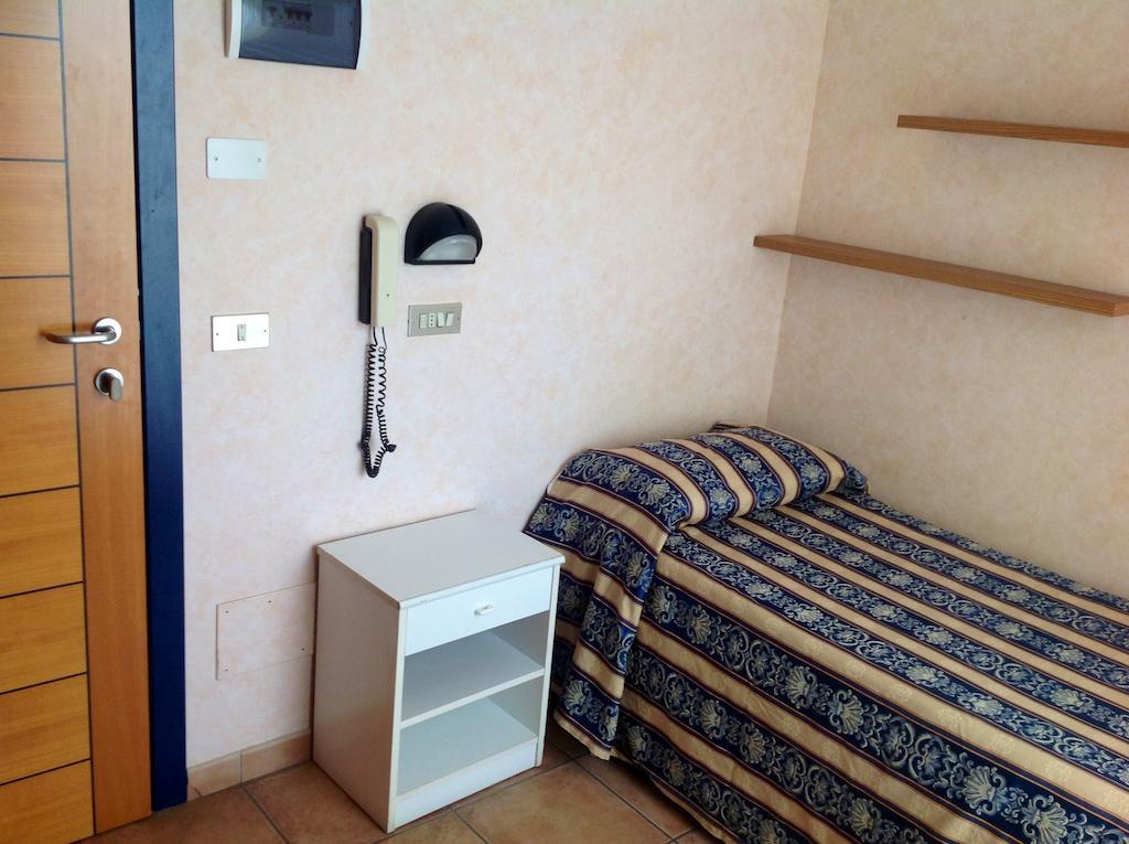 Hotel Diplomatic Riccione Værelse billede