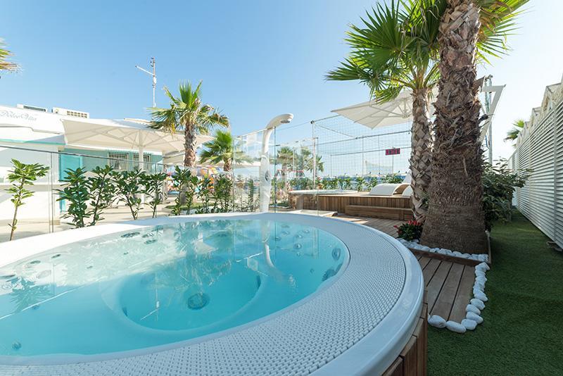 Hotel Diplomatic Riccione Eksteriør billede