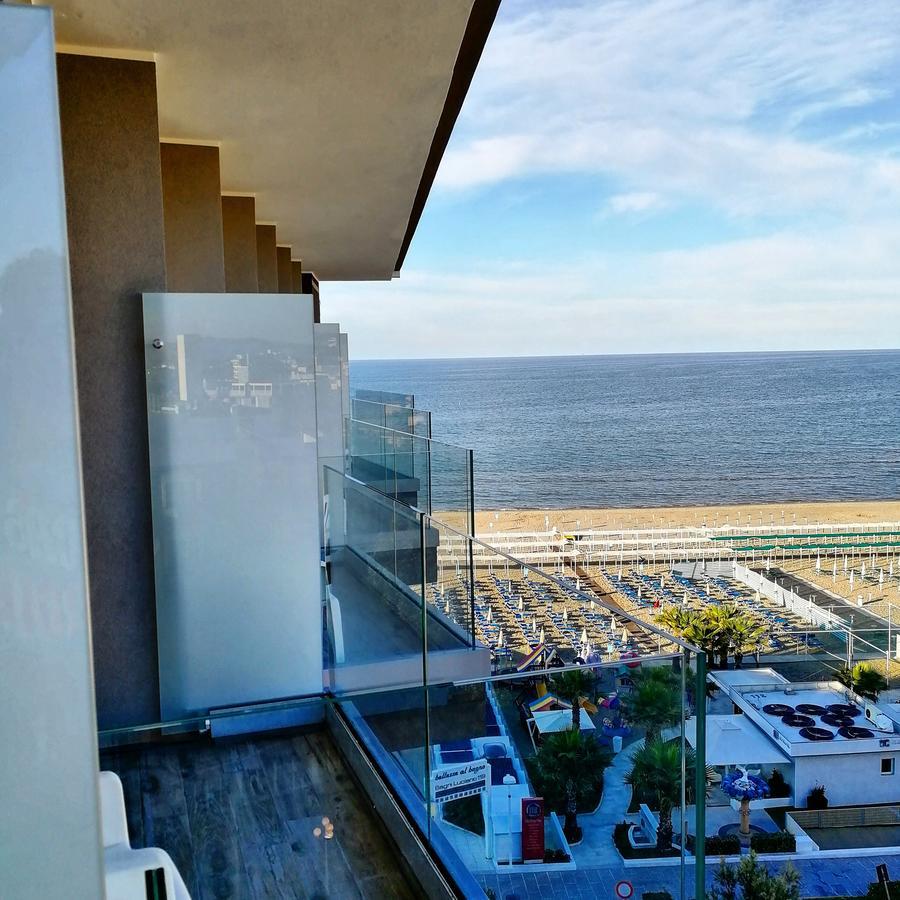 Hotel Diplomatic Riccione Eksteriør billede